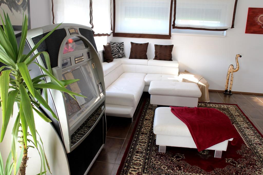 Villa Relax Am See โบเดนสดอร์ฟ ห้อง รูปภาพ